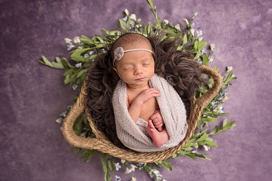 What Actually Happens During a Newborn Session